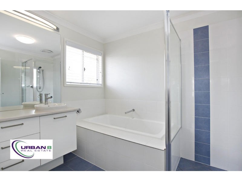 12 Frederick Street, Moggill QLD 4070